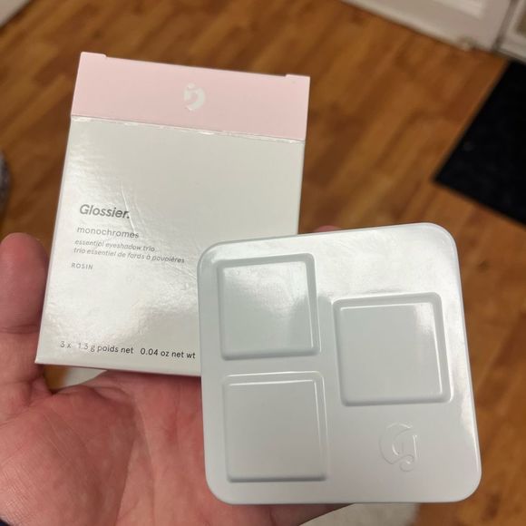 NWT Glossier Monochromes Eyeshadow Trio Rosin OS - Picture 3 of 6